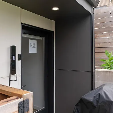 Modern Apartment Near Light Rail Seattle Exterior foto